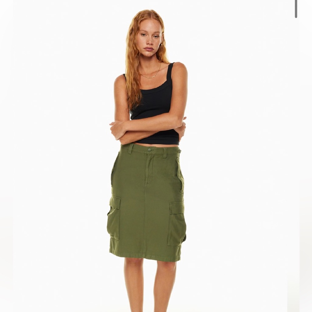 Aritzia TNA Supply Cargo midi Skirt